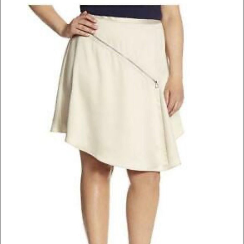 NWT Lane Collection Tan Skirt with Zipper Accent 22